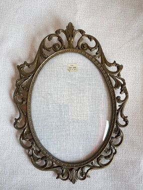 Ornate Oval Metal Wall Frame - Antique Brass